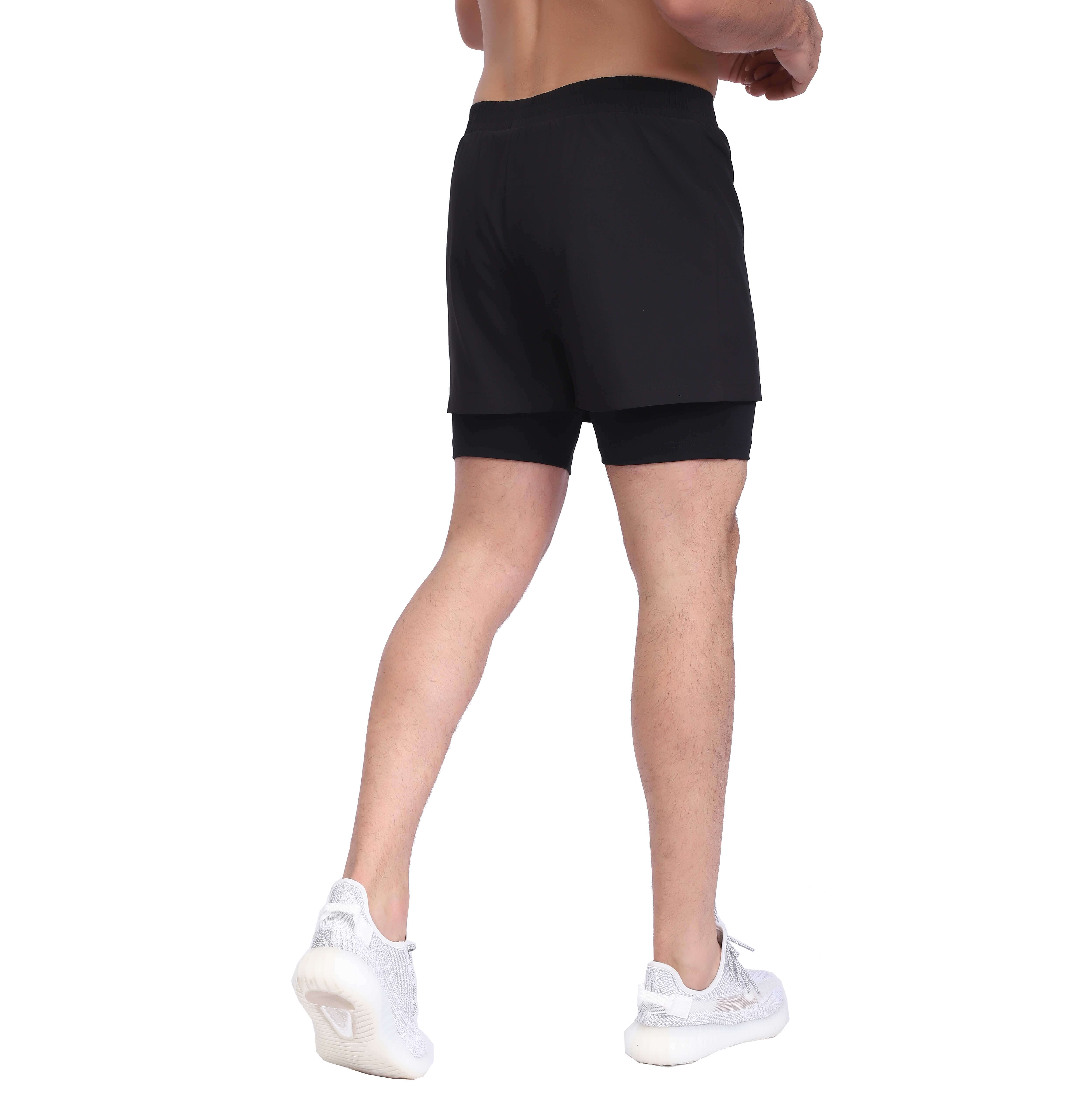 Allenamento 2 in 1 maschile che eseguono pantaloncini sportivi da ginnastica leggera leggera