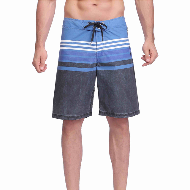 Pantaloncini da surf impermeabili da nuoto con stampa a pigmenti a righe da uomo